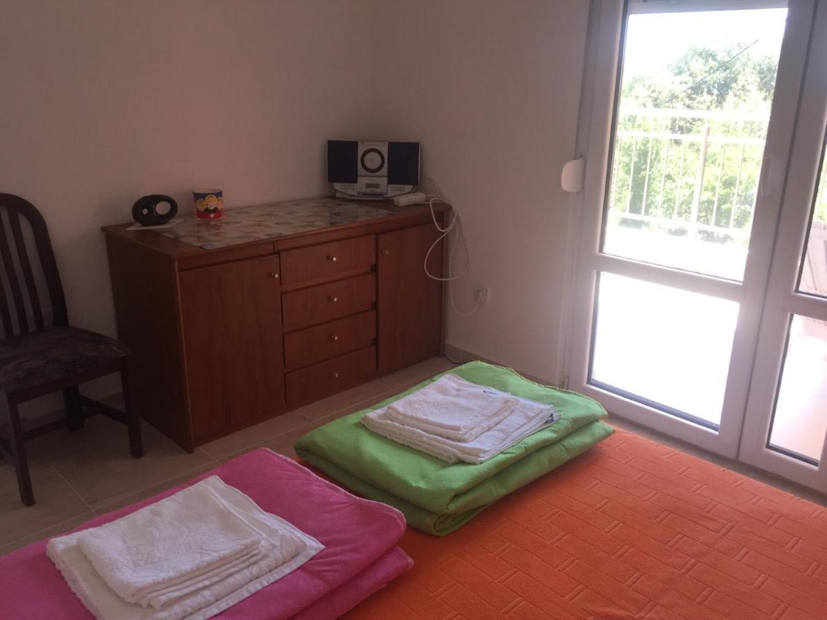 Ruza Vetrova Apartment Bar Ngoại thất bức ảnh